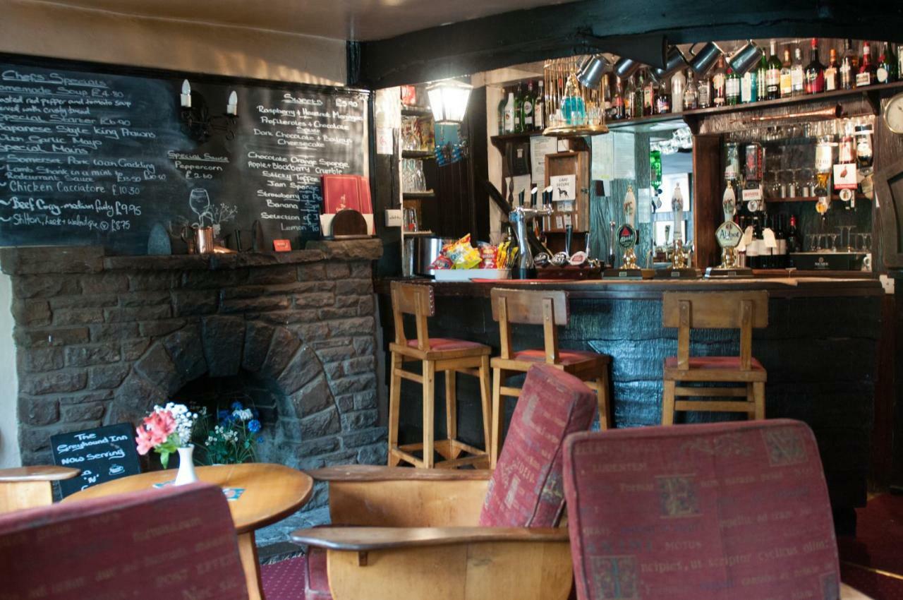 The Greyhound Inn And Hotel أوسك المظهر الخارجي الصورة